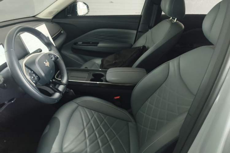 Used ARCFOX T1 2025 Model 425 MAX Left Front Seat
