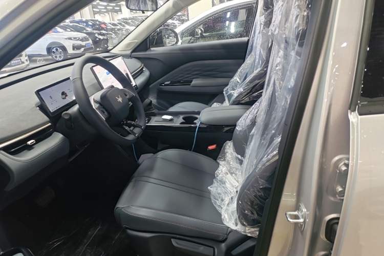 Used ARCFOX T1 2025 Model 320 PRO Left Front Seat