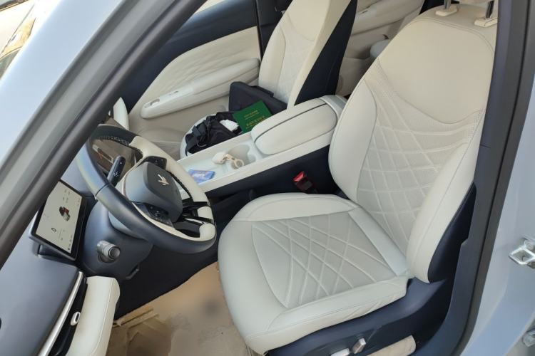 Used ARCFOX T1 2025 Model 425 MAX Left Front Seat