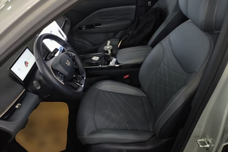 Used ARCFOX T1 2025 Model 425 MAX Left Front Seat