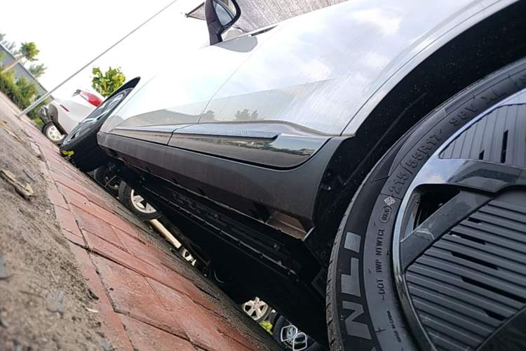 Used ARCFOX T1 2025 Model 320 PRO Left Side Sill