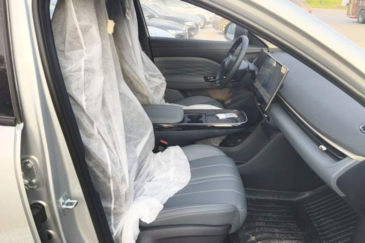 Used ARCFOX T1 2025 Model 425 PRO Right Front Seat