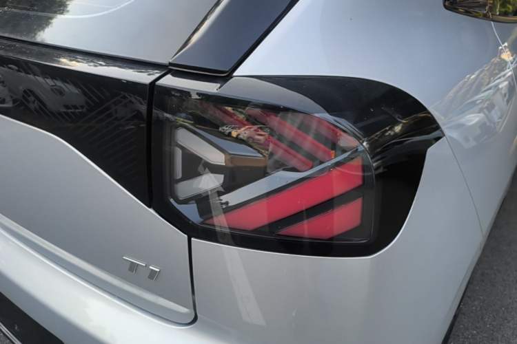 Used ARCFOX T1 2025 Model 425 PRO Right Rear Taillight