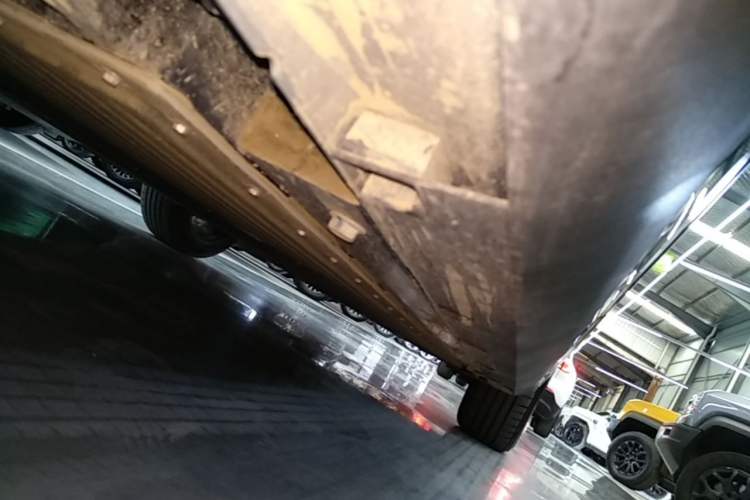 Used ARCFOX T1 2025 Model 425 PLUS Right Side Sill