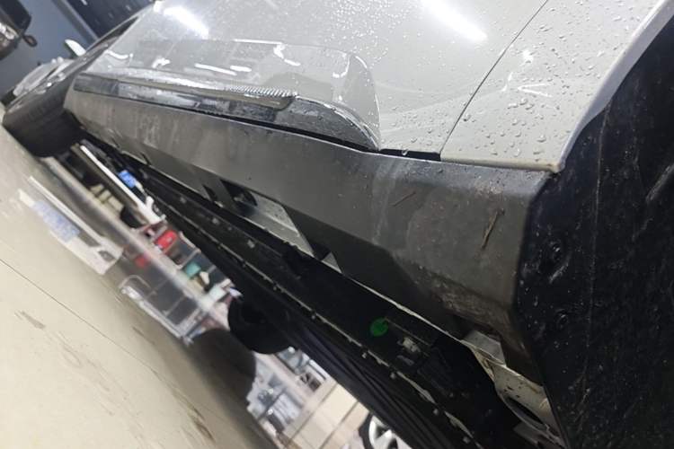 Used ARCFOX T1 2025 Model 320 PRO Right Side Sill