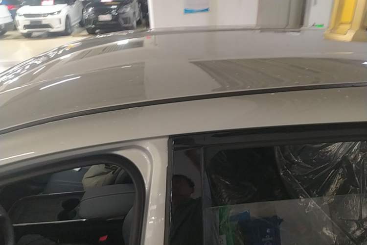 Used ARCFOX T1 2025 Model 320 PRO Roof
