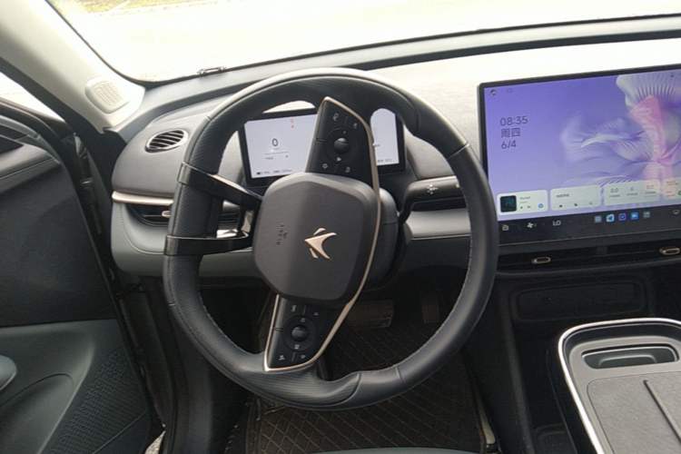 Used ARCFOX T1 2025 Model 425 MAX Steering Wheel