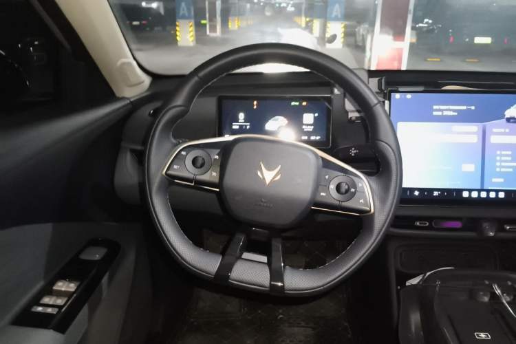 Used ARCFOX T1 2025 Model 425 PLUS Steering Wheel