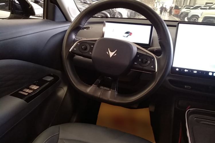 Used ARCFOX T1 2025 Model 425 PLUS Steering Wheel