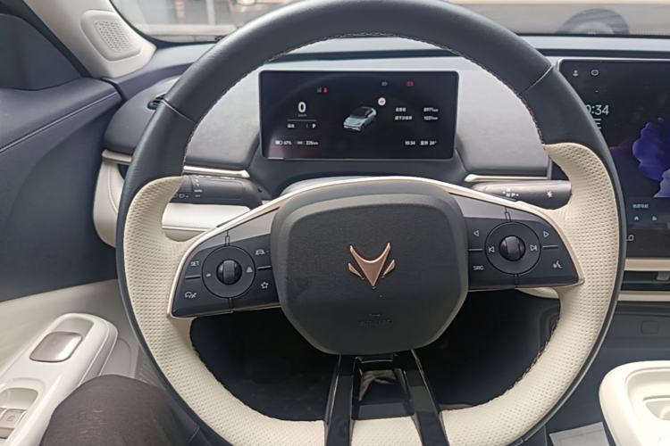Used ARCFOX T1 2025 Model 425 MAX Steering Wheel