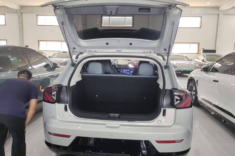 Used ARCFOX T1 2025 Model 425 PRO Trunk