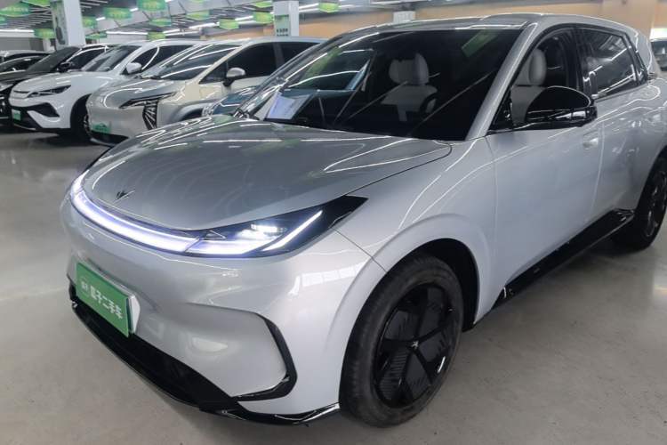 Używany ARCFOX T1 2025 Model 425 PRO Guazi used car, China used car export, Used car for sale, Used cars, Cheapest cars for sale