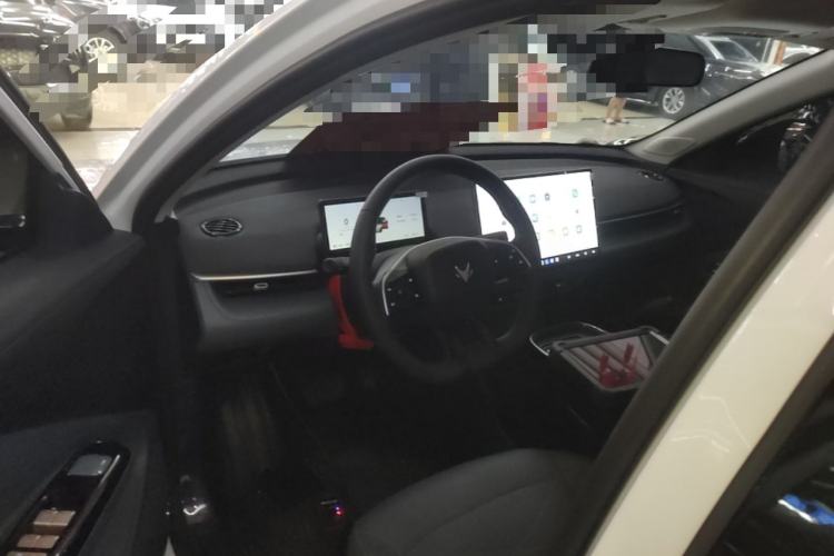 Used ARCFOX T1 2025 Model 425 PLUS Center Console