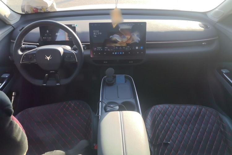 Used ARCFOX T1 2025 Model 425 PLUS Center Console