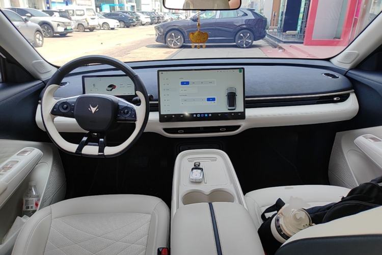 Used ARCFOX T1 2025 Model 425 PLUS Center Console