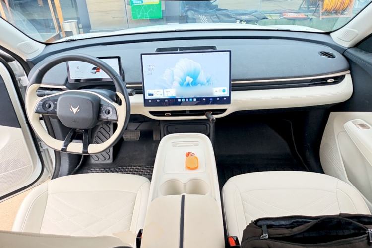 Used ARCFOX T1 2025 Model 425 PRO Center Console