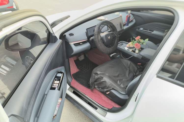 Used ARCFOX T1 2025 Model 425 PLUS Driver Seat