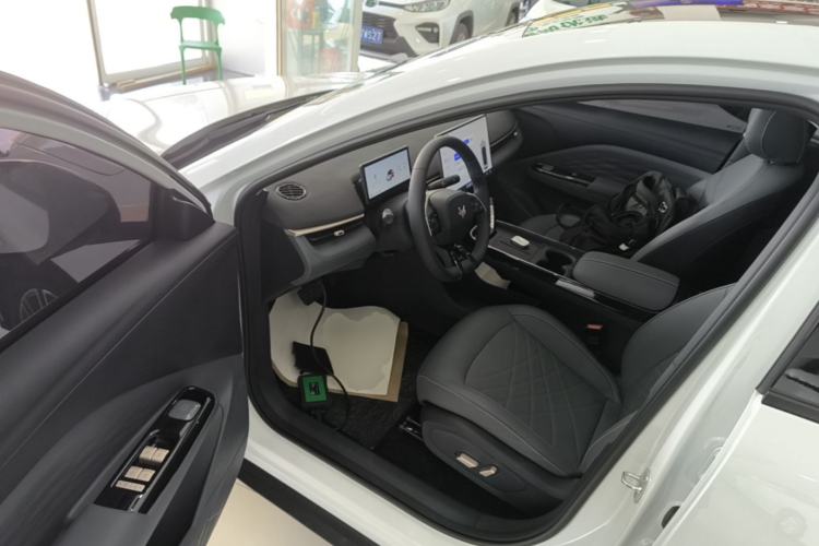 Used ARCFOX T1 2025 Model 425 PLUS Driver Seat