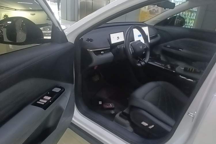 Used ARCFOX T1 2025 Model 425 MAX Driver Seat