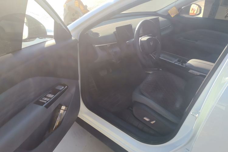 Used ARCFOX T1 2025 Model 425 PLUS Driver Seat