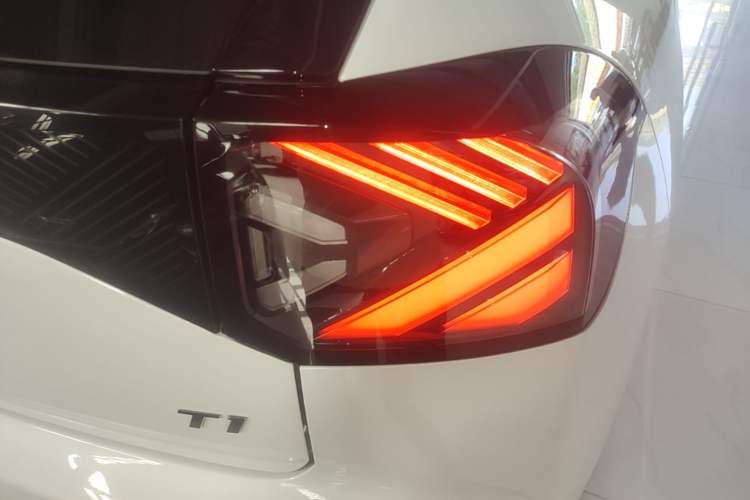 Used ARCFOX T1 2025 Model 320 PRO Exterior 3