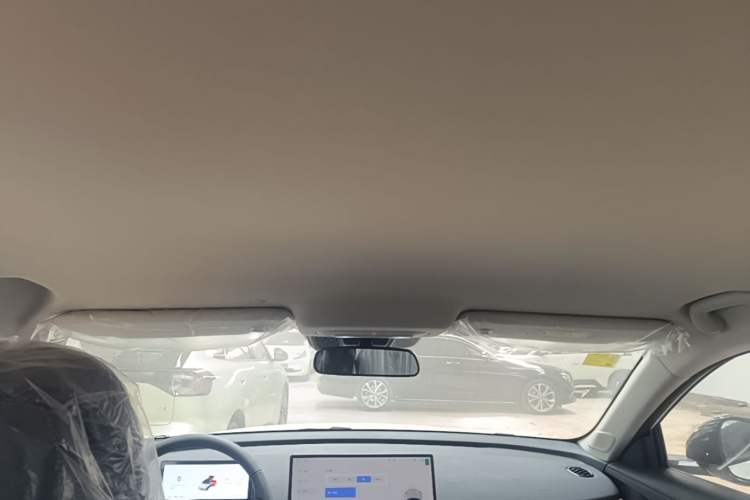 Used ARCFOX T1 2025 Model 320 PRO Headliner