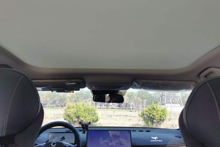 Used ARCFOX T1 2025 Model 425 PLUS Headliner