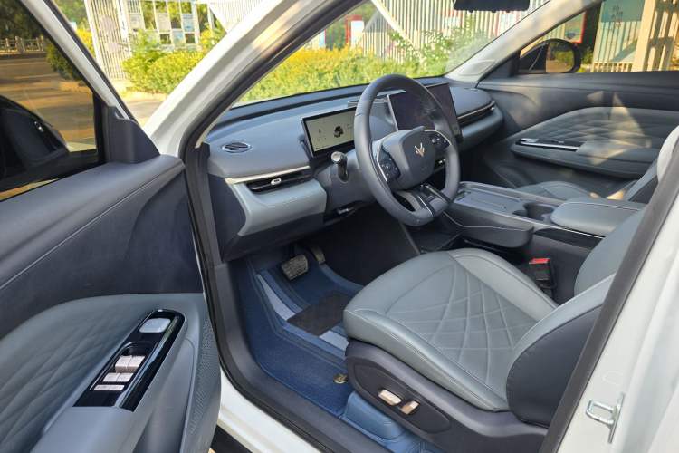 Used ARCFOX T1 2025 Model 425 PRO Interior 1