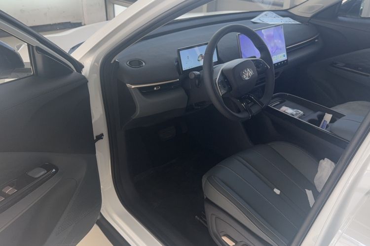 Used ARCFOX T1 2025 Model 425 PRO Interior 2