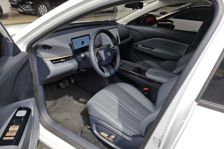 Used ARCFOX T1 2025 Model 425 PRO Left Front Seat