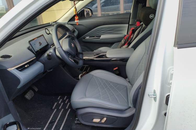 Used ARCFOX T1 2025 Model 425 PLUS Left Front Seat