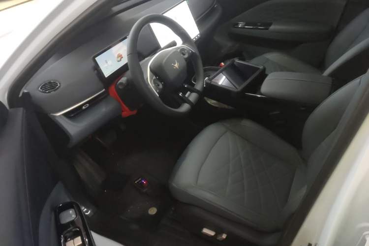Used ARCFOX T1 2025 Model 425 PLUS Left Front Seat