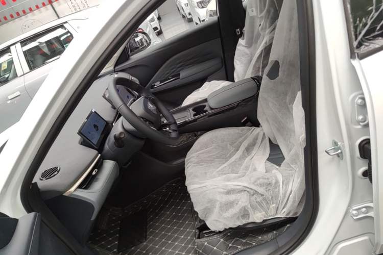 Used ARCFOX T1 2025 Model 425 PRO Left Front Seat