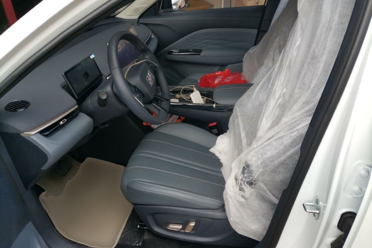 Used ARCFOX T1 2025 Model 425 PRO Left Front Seat
