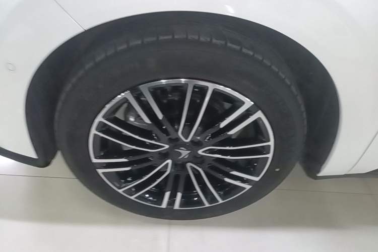 Used ARCFOX T1 2025 Model 425 MAX Left Front Wheel Hub