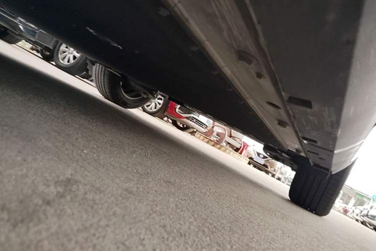 Used ARCFOX T1 2025 Model 425 PRO Left Side Sill