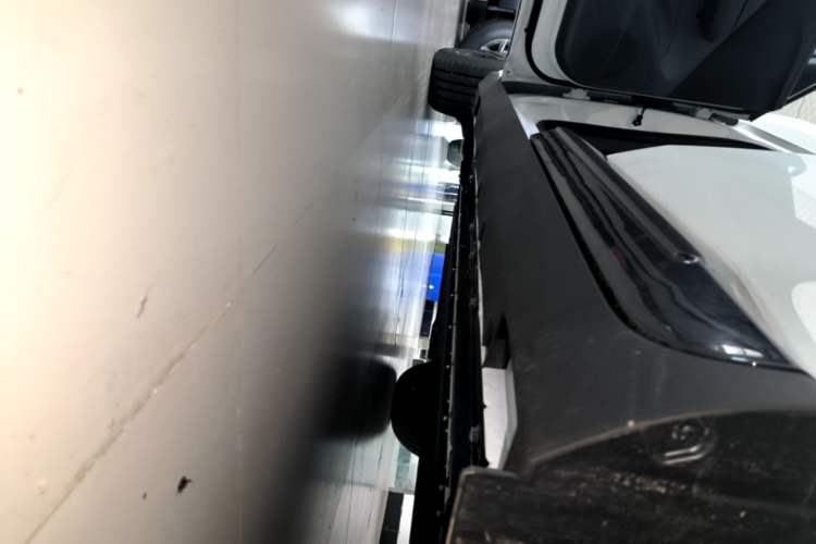 Used ARCFOX T1 2025 Model 320 PRO Left Side Sill