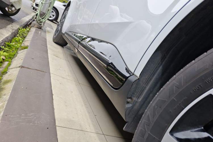 Used ARCFOX T1 2025 Model 425 PRO Left Side Sill