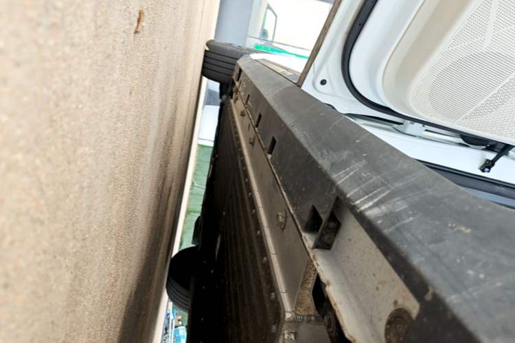 Used ARCFOX T1 2025 Model 425 PRO Left Side Sill