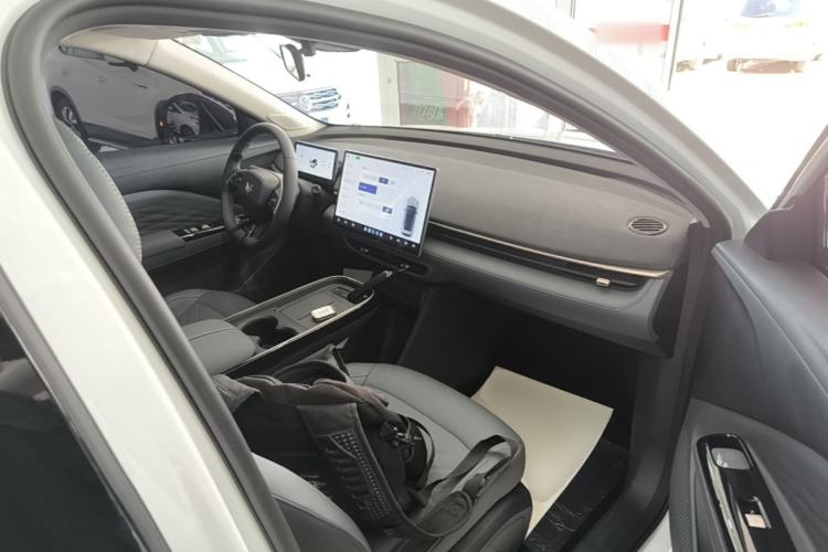 Used ARCFOX T1 2025 Model 425 PLUS Right Front Seat