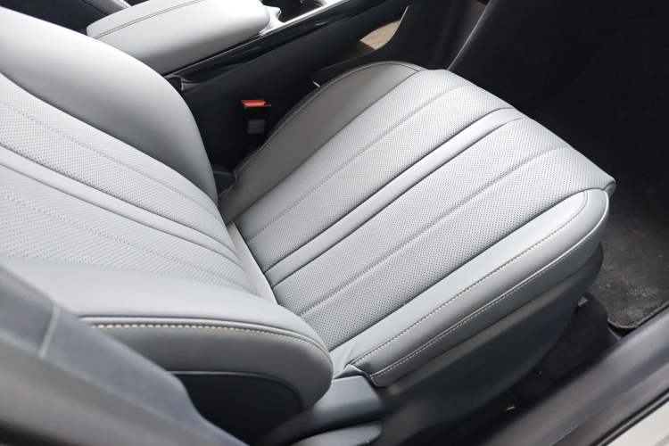 Used ARCFOX T1 2025 Model 425 PRO Right Front Seat
