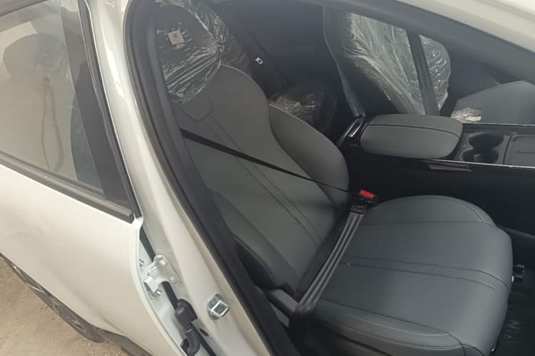 Used ARCFOX T1 2025 Model 320 PRO Right Front Seat
