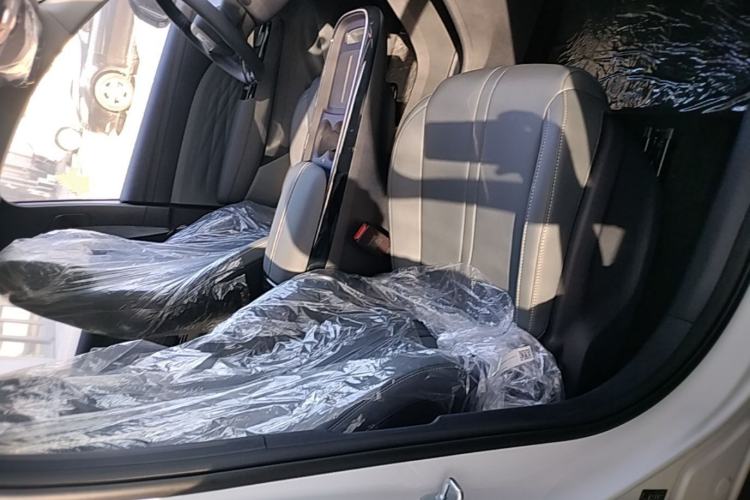 Used ARCFOX T1 2025 Model 320 PRO Right Front Seat