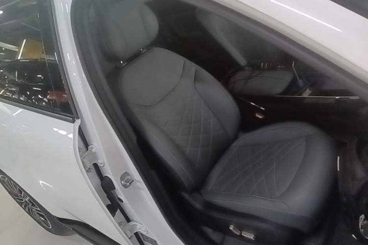 Used ARCFOX T1 2025 Model 425 MAX Right Front Seat
