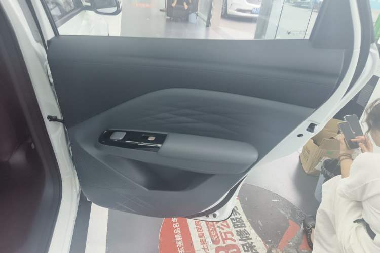 Used ARCFOX T1 2025 Model 425 PRO Right Rear Door Interior