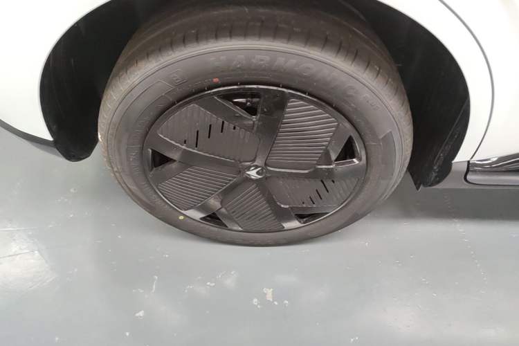 Used ARCFOX T1 2025 Model 425 PRO Right Rear Wheel Hub
