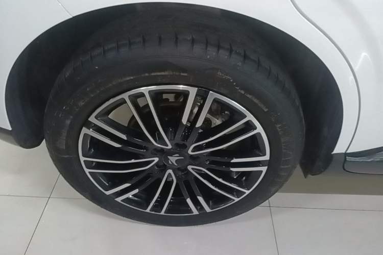 Used ARCFOX T1 2025 Model 425 MAX Right Rear Wheel Hub