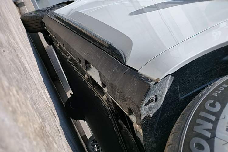Used ARCFOX T1 2025 Model 425 PRO Right Side Sill
