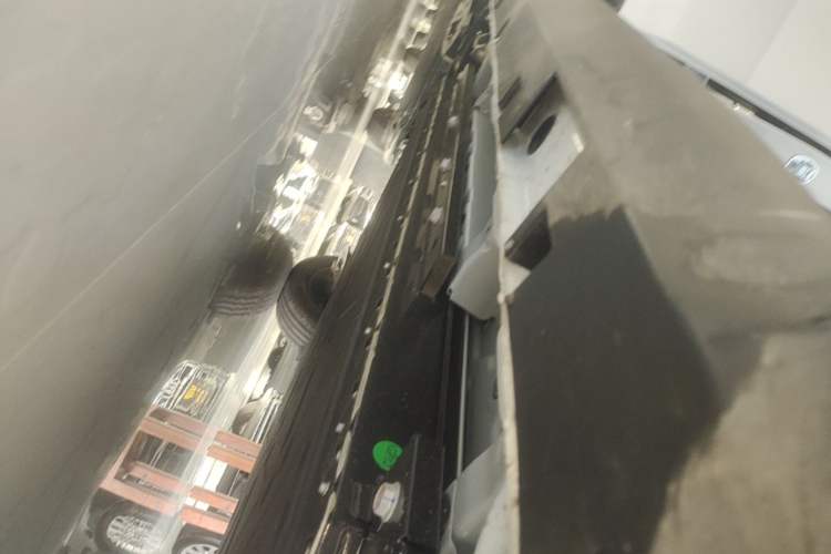 Used ARCFOX T1 2025 Model 320 PRO Right Side Sill
