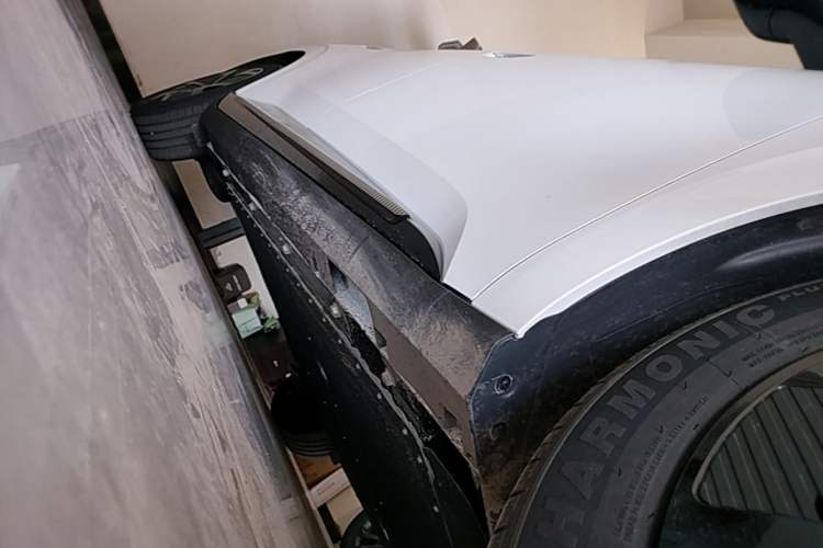 Used ARCFOX T1 2025 Model 425 PRO Right Side Sill